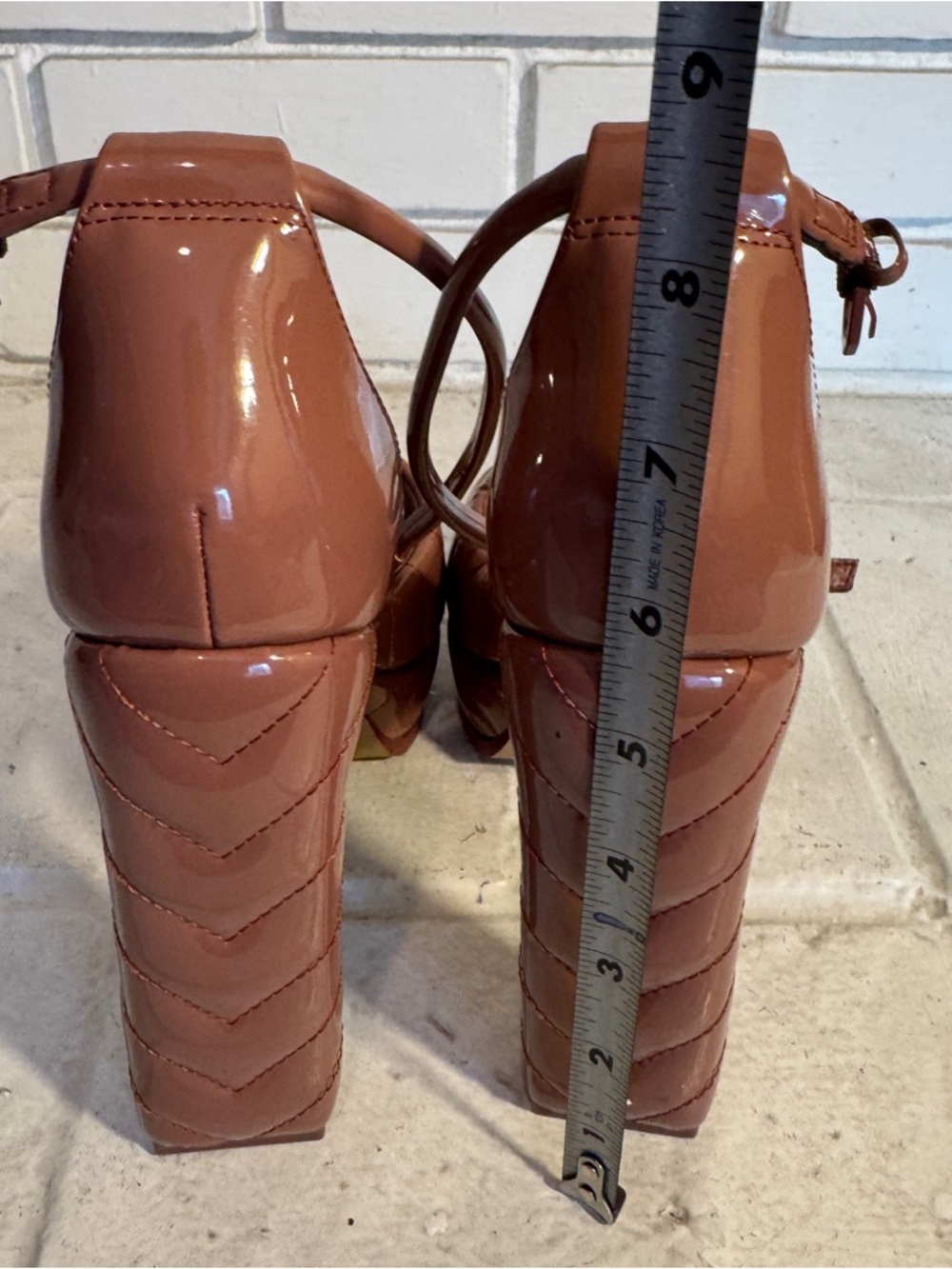 NWT ALDO Pillow Walk Quilted Patent Leather Platform Block Heel Sandals, size 9 - Picture 8 of 9